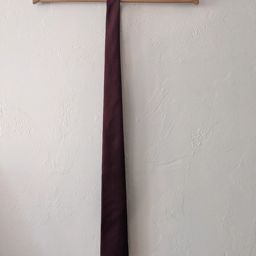 Maroon Azazie Tie